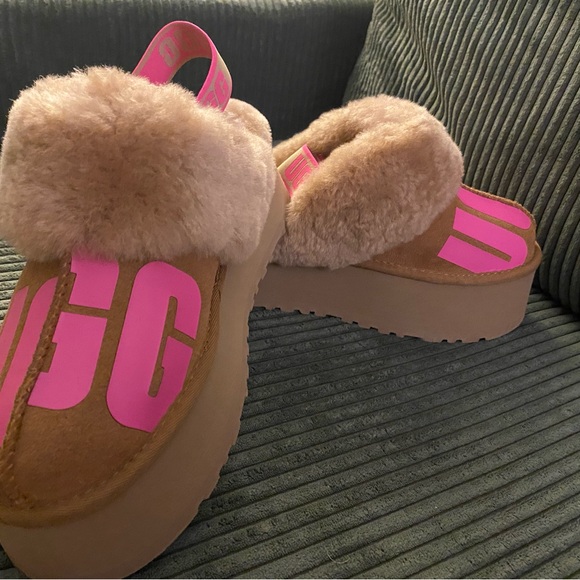 UGG Funkette Chopd Slippers in Charming Pink - Picture 2 of 4